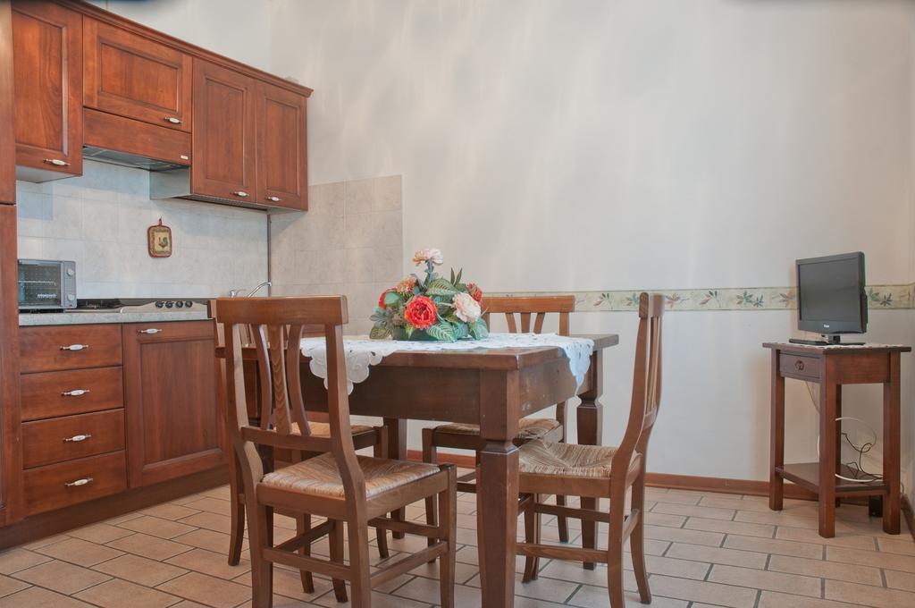 Agriturismo Casella Del Piano Губбіо Номер фото